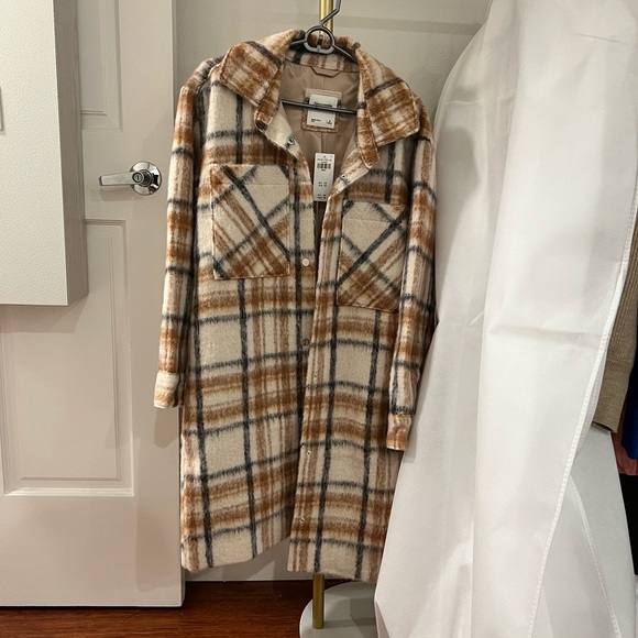 Abercrombie & Fitch Long-Length Wool-Blend Shirt Jacket (Cream Plaid) - Size S - Picture 3 of 4